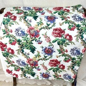 Avon Arabesque 7+ Yds English Decorator Cotton Drapery Floral Vine Fabric
